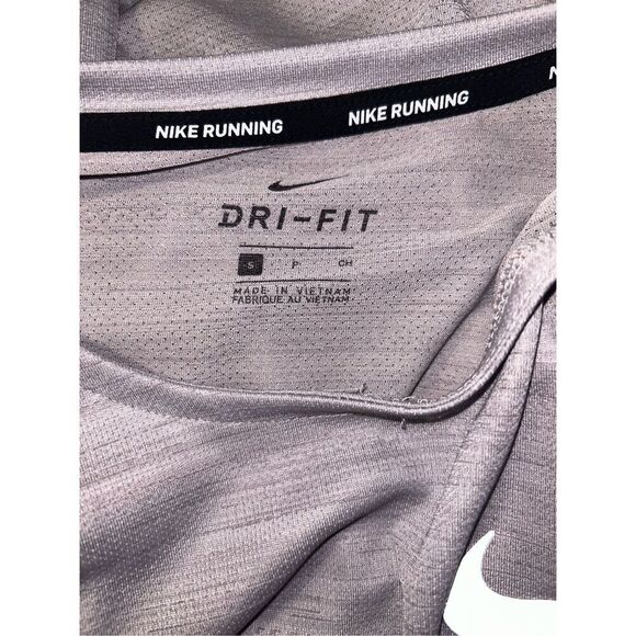 Nike dri fit long sleeve top size small - Picture 3 of 4